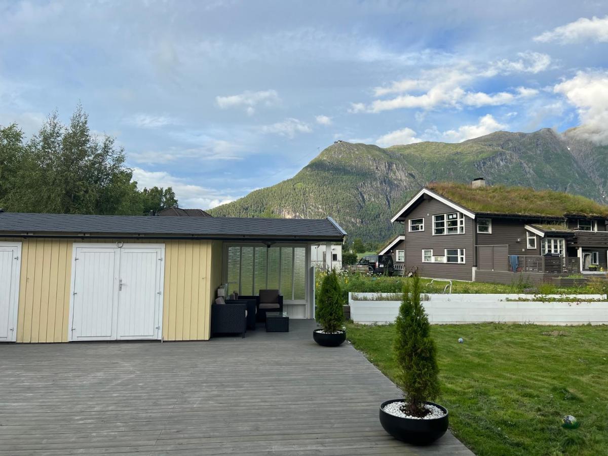 Apartment In Veblungsnes Екстериор снимка
